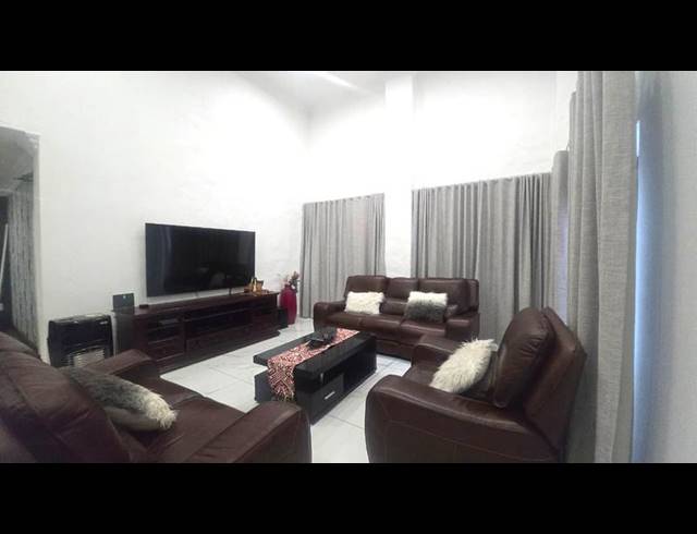 5 BEDROOM HOUSE FOR SALE IN NINAPARK